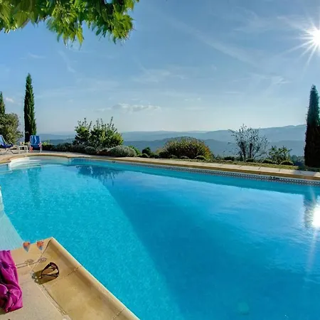 Sleeps 6 Pool Wifi