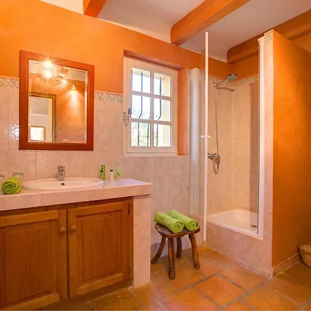 Villa Sleeps 6 Pool Wifi Montfuron